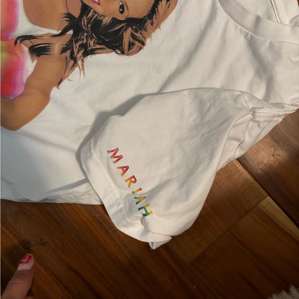 Vintage Mariah Carey Rainbow White Graphic T-Shirt with Rainbow Design 0151 - Picture 3 of 5